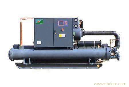 Polu-hermetički vodeno hlađeni vijčani hladnjak s dvostrukim vijčanim kompresorom
